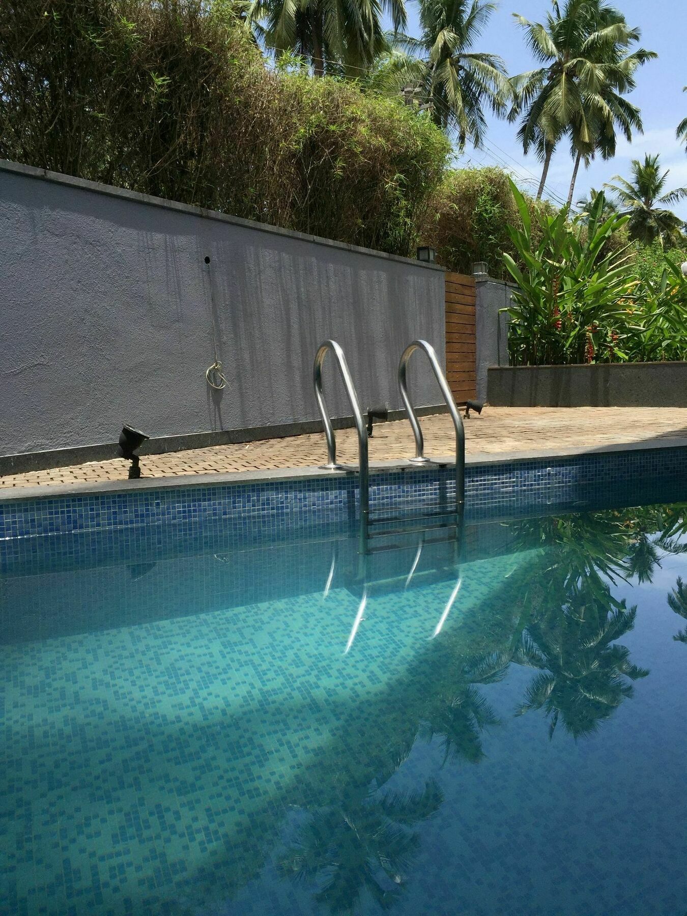 Calem Grove Hotel Candolim Exterior foto